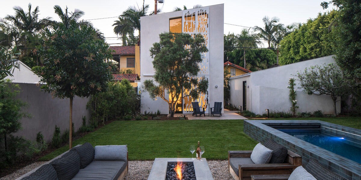 Exterior in Santa Monica ADU by Vertebrae