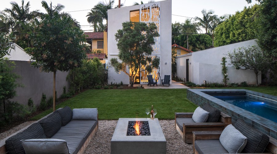 This 635-Square-Foot Santa Monica ADU Glows Like a Lantern