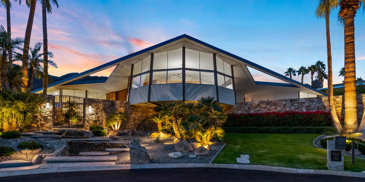 Exterior of The Alexander House 1960 Elvis Honeymoon House