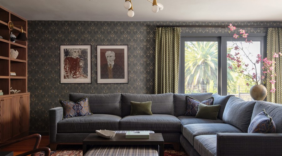 This Is How You Make a Huge House Feel Cozy