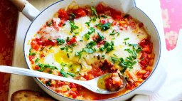Caprese Skillet Eggs