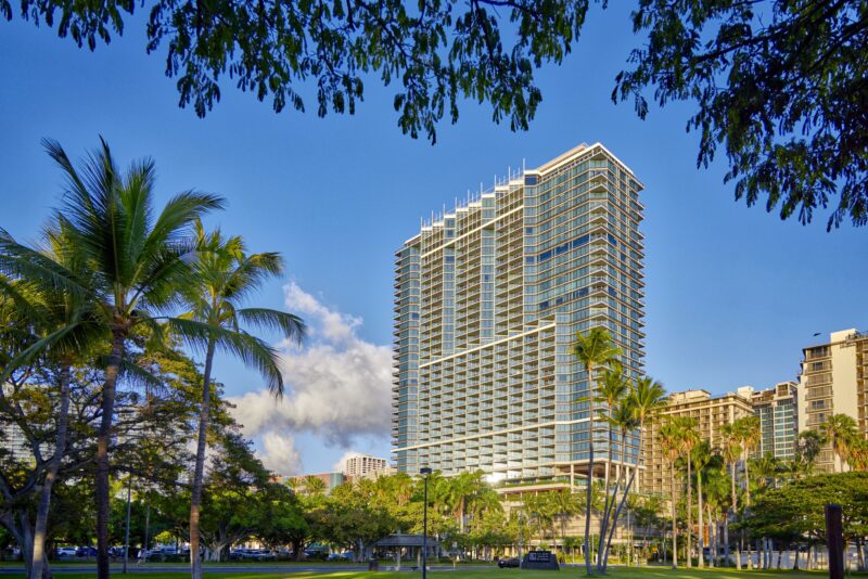 Ka La’i Waikīkī Beach, LXR Hotels & Resorts