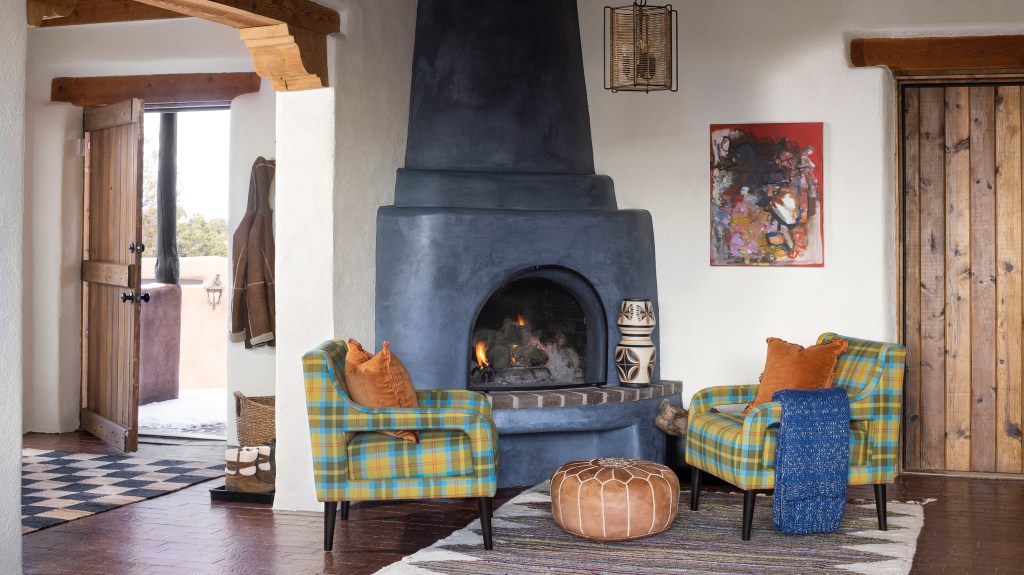 A Santa Fe Home Leans into Classic Southwestern Style (but with a Twist)