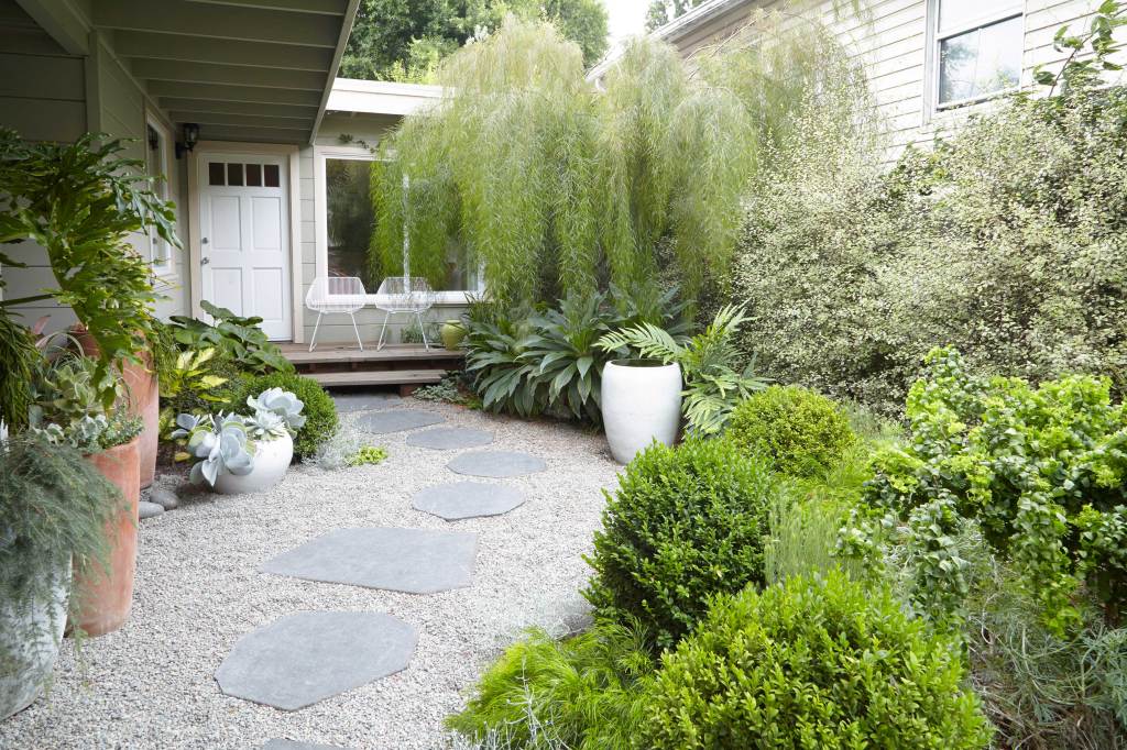 These Are the Must-Have Tools for the Ultimate Low-Water Garden