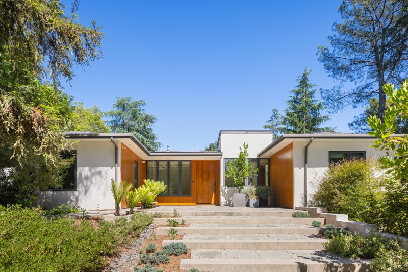 Koffka / Phakos Design