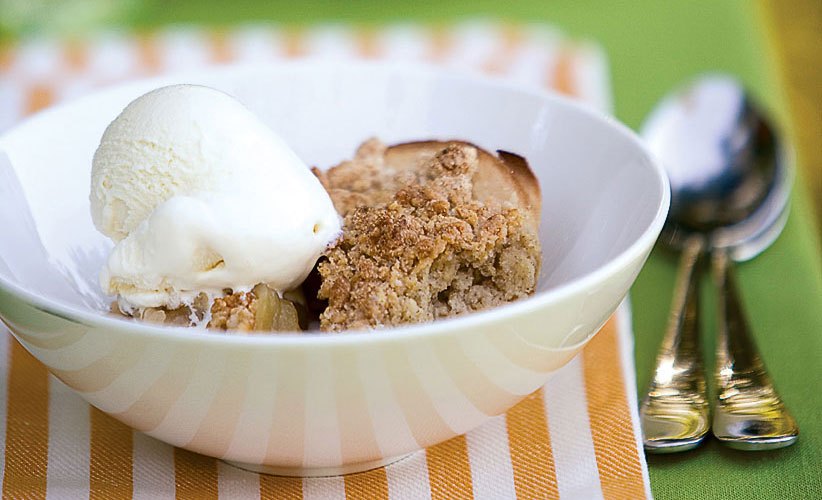 Grill-Baked Apple Crisp