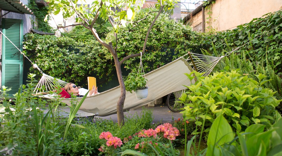 This Stylish Hammock Keeps Vacation Vibes Going All Year Long