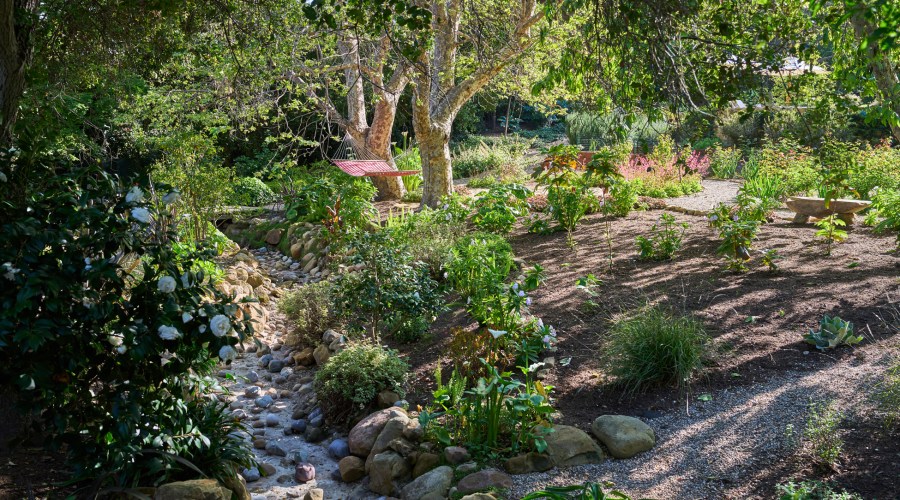 The Late-Summer Reset: 10 Weekend Projects That Will Make Your Garden Thrive This Fall