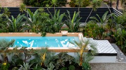 above ground pool Sara Simon Leucadia Riad-inspired house