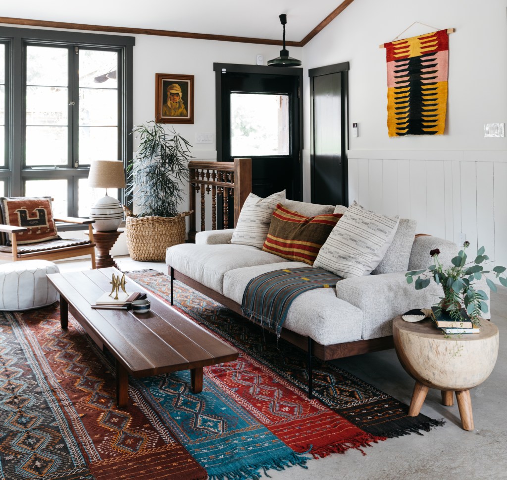 Love Western Style, but Don't Want to Live in a Barn? This Malibu House Is Packed with 'Cowboy Chic' Ideas