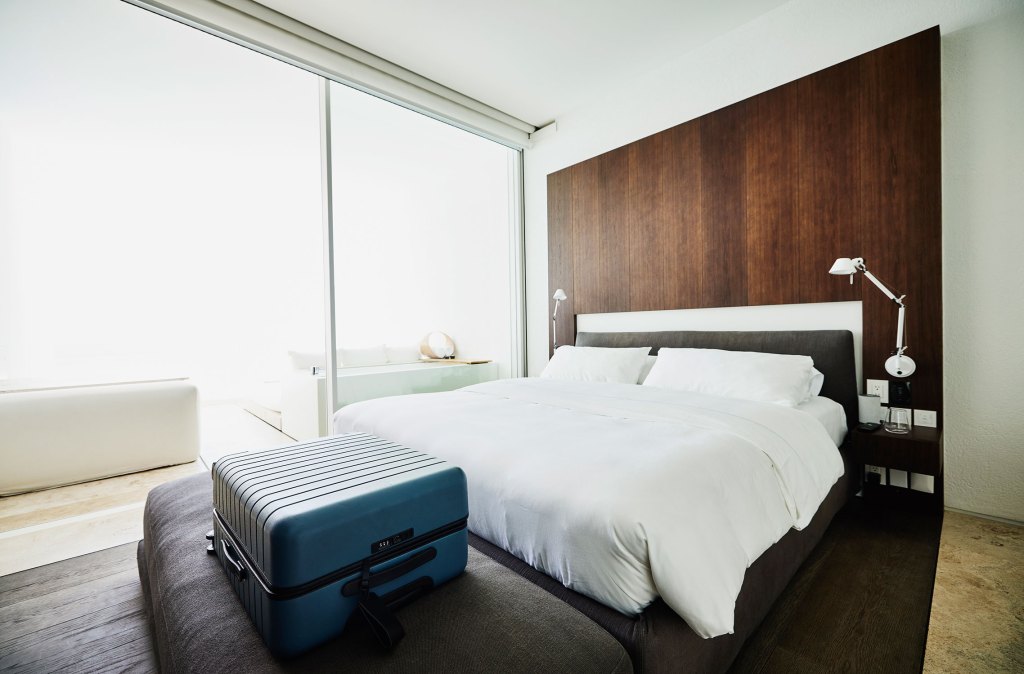 Booking a Hotel? 5 Red Flags You Should Never Overlook