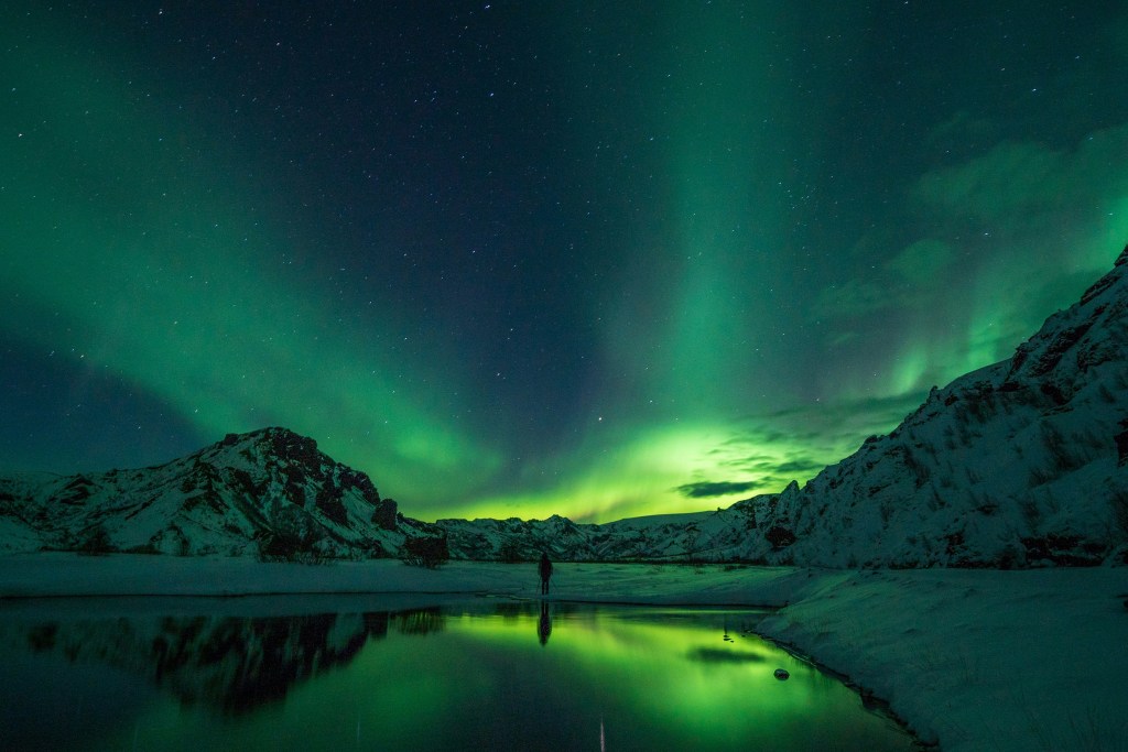 You Can See the Northern Lights on Thanksgiving and Black Friday. Here's How.