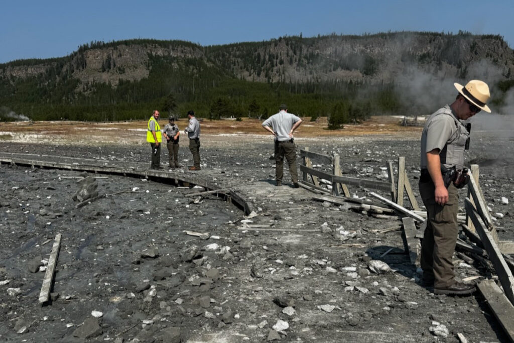 Hydrothermal Explosion Yellowstone