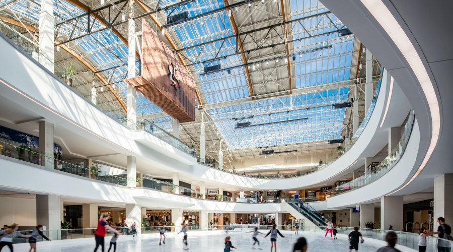 inside-a-mall-lloyd-center-ice-rink-portland-or