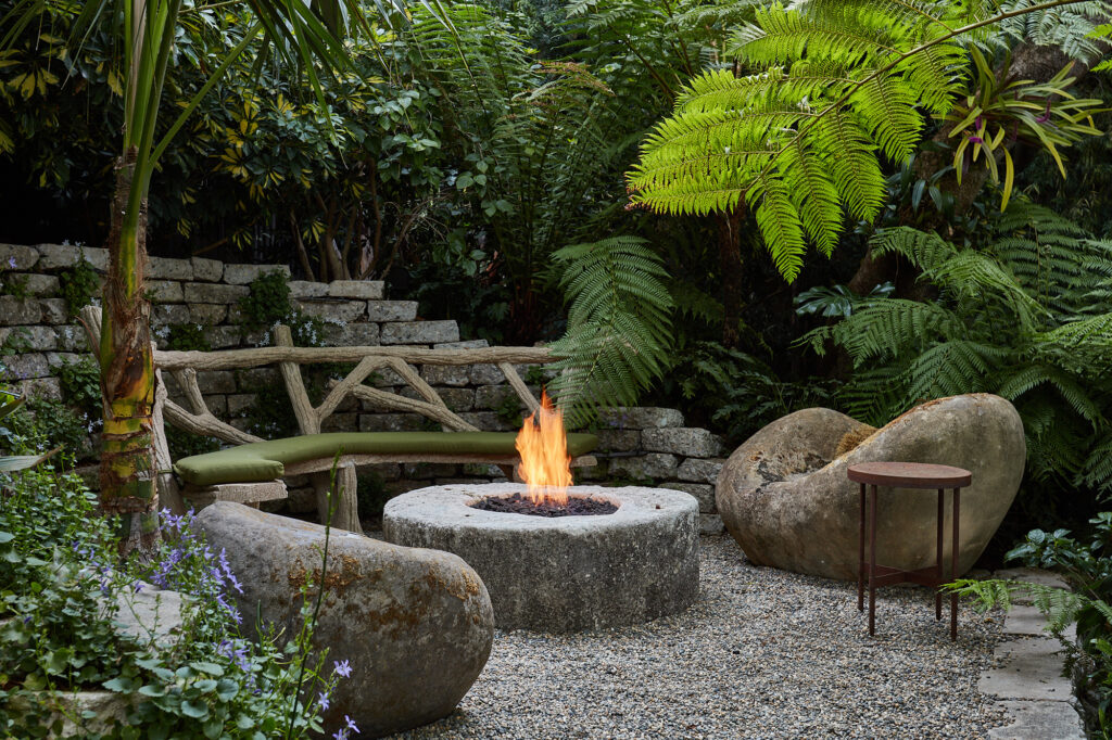 Outdoor Seating and Fire Pit