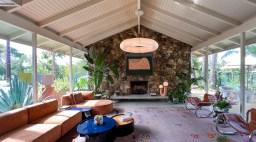 Capri Hotel Ojai Communal Space