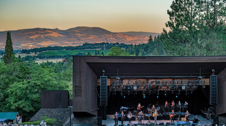 This Historic Mining Town Is a Hidden Gem in Oregon's Wine Country