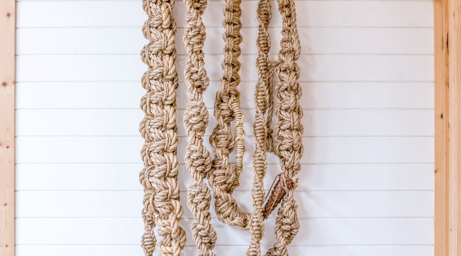 a-minimal-palette-makes-for-big-grins