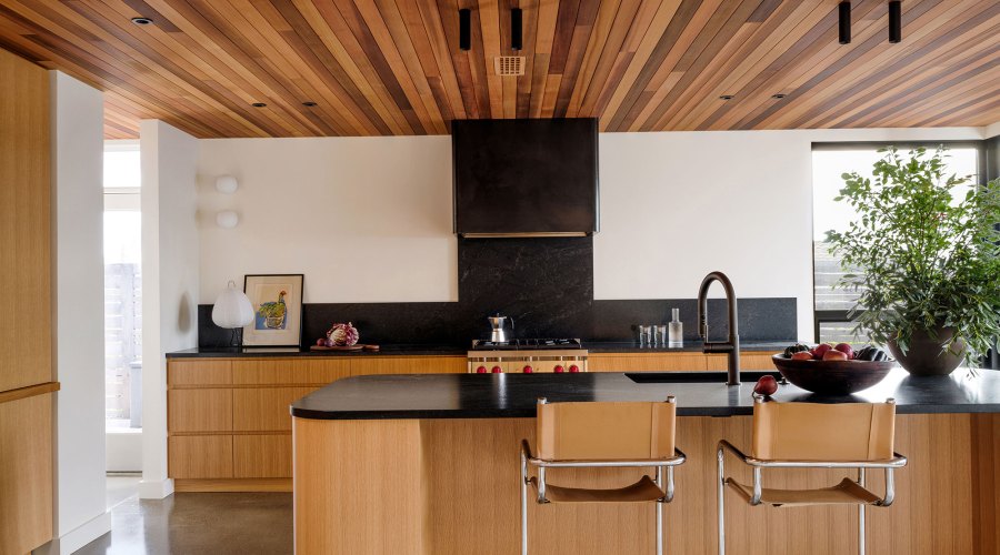 This 1950s Portland Home Leans Into Its Quintessential Mid-Century Style