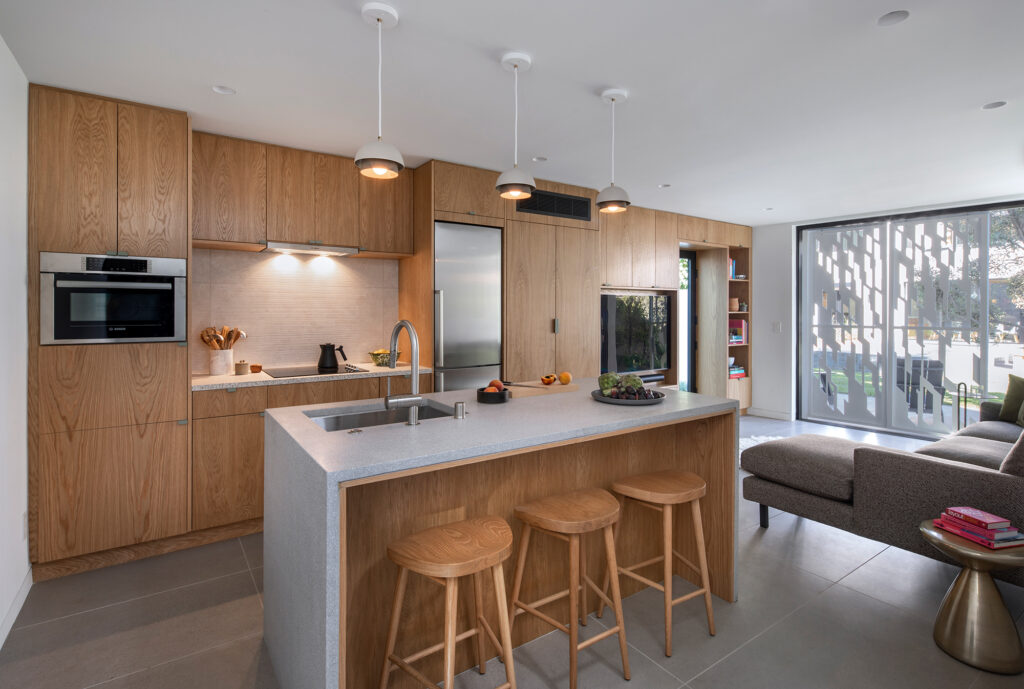 Kitchen in Santa Monica ADU by Vertebrae