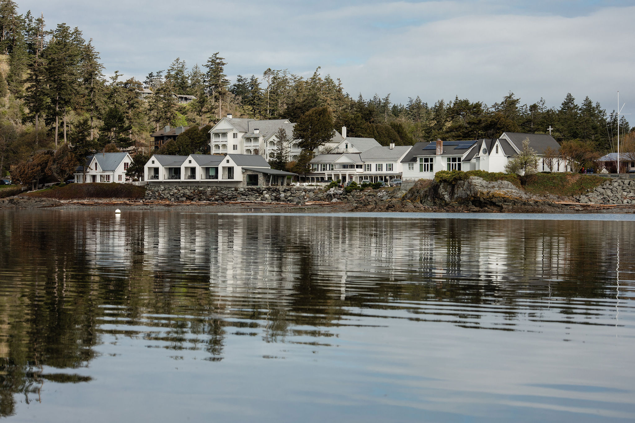 outlook-inn-and-new-leaf-cafe