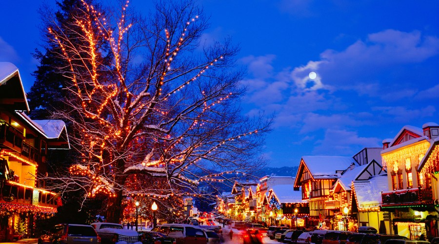 Get in the Holiday Spirit by Visiting These Amazing Christmas Trees and Lights in the West