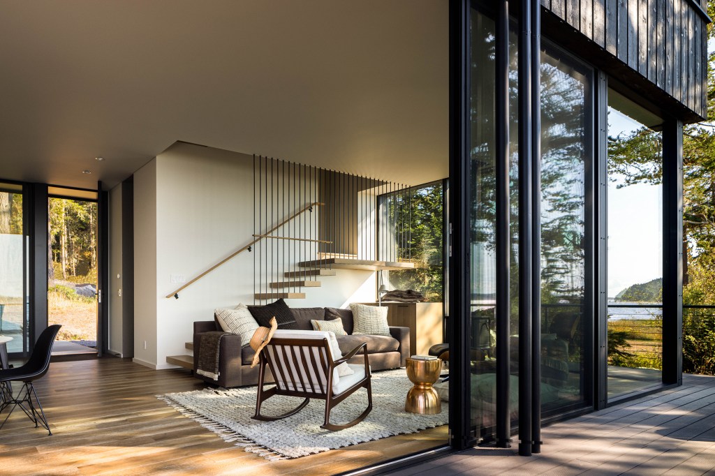 Bald Eagles Causing Construction Delays? It Happened with This Stunning Modern House in the San Juan Islands