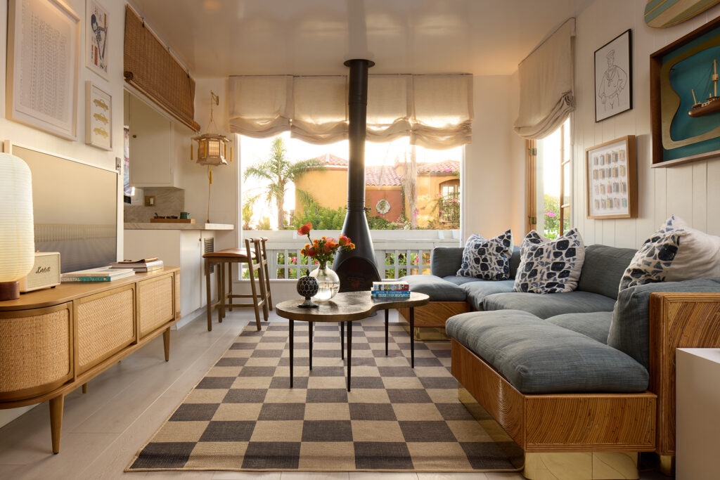 Living Area in Manhattan Beach Bungalow by Maestri Studio