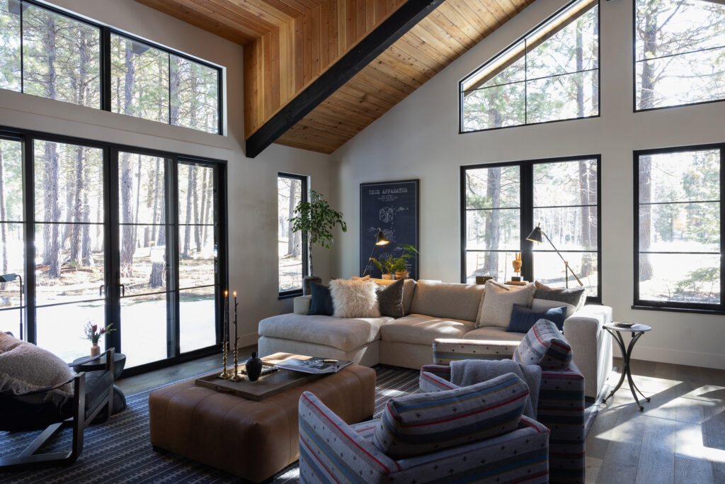 Living Room in Black Butte Ranch House by Cloud Houz