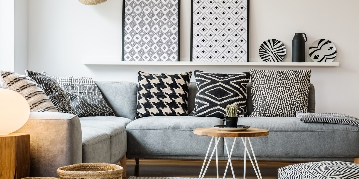 Living Room Decor Plates on Walls