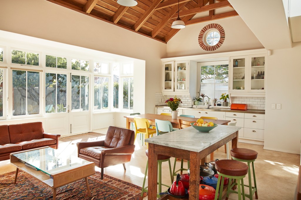 If You're Selling Your House, This Is What You Need to Do to Take Better Real Estate Photos