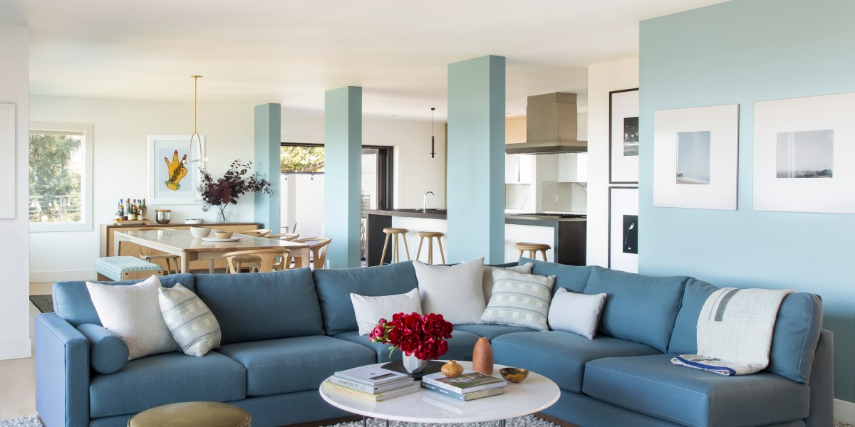 Living Room in Oakland House by Form + Field