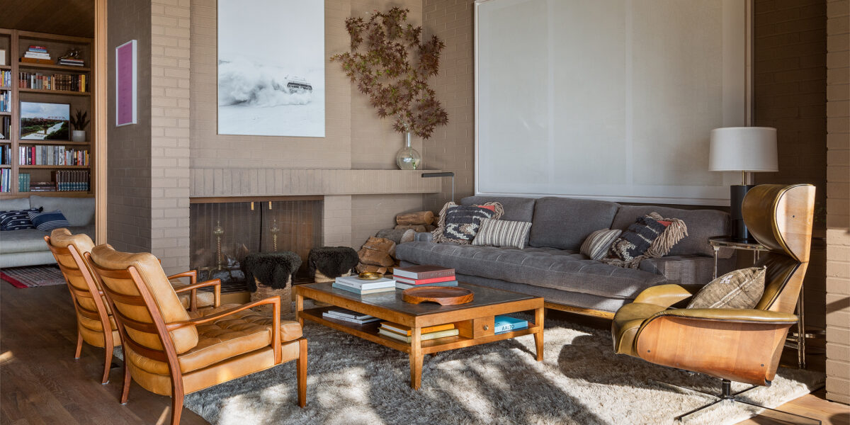 Living Room in Seattle House by Hoedemaker Pfeiffer