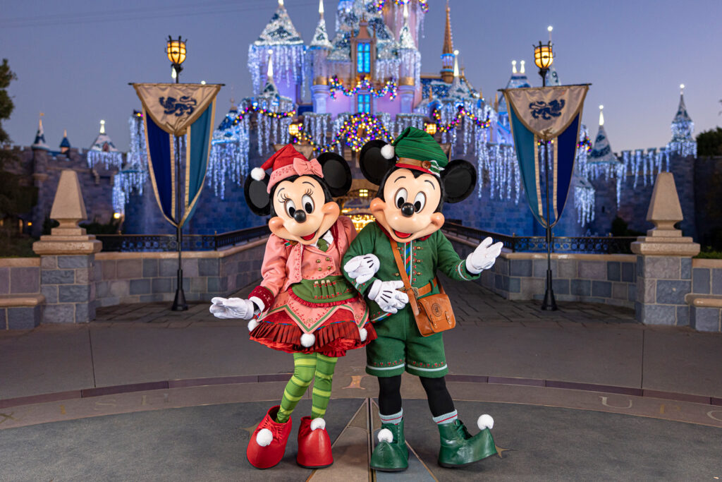 Mickey and Minne Holiday Outfits Disneyland