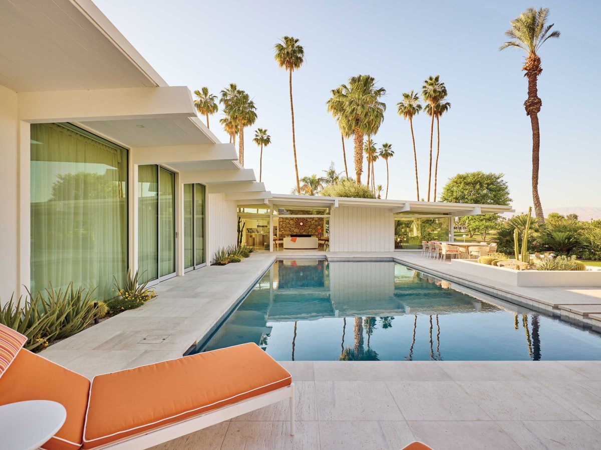 How a Faded Golf-Course Classic Became the Desert’s Coolest Comeback House