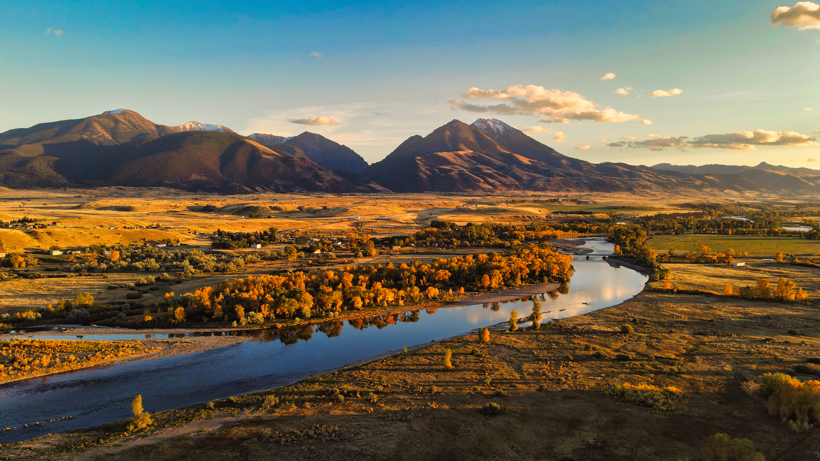 Montana's Yellowstone Country Paradise Valley