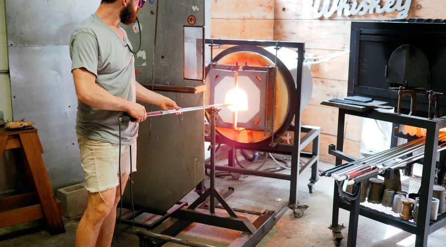 robbie-frankel-of-balefire-glass-portland