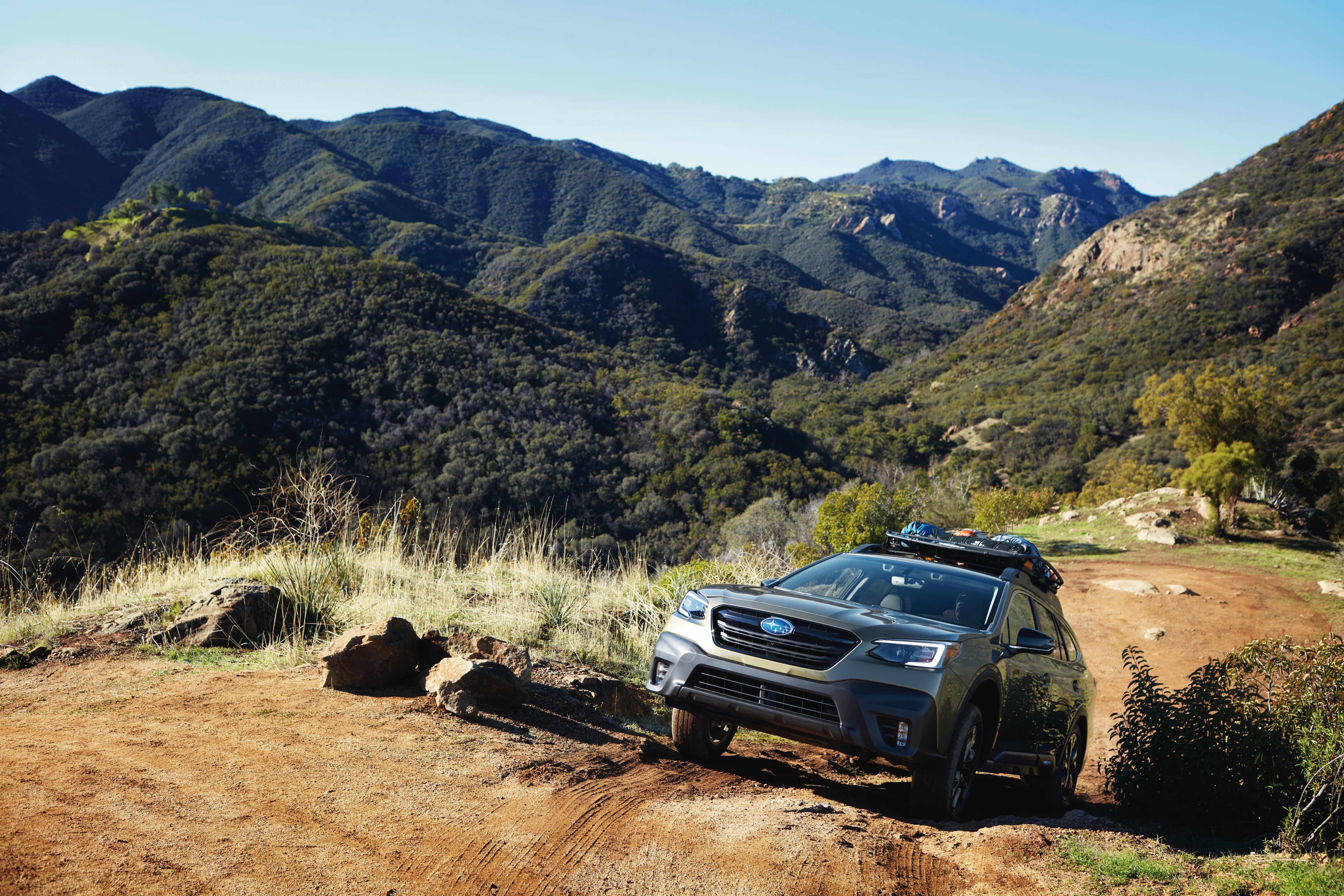 Машина местность. Субару Аутбек в горах. Subaru Outback Wilderness 2022. Subaru Outback 2016 Hiking Lake. Subaru Wilderness Форестер и Аутбек.