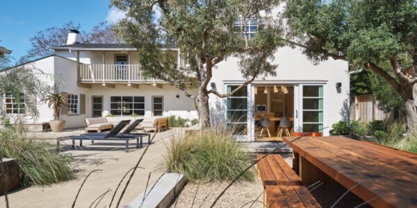 This Reimagined Ranch House by Sunset’s Favorite Architect Is Everything We Love About Indoor-Outdoor Living