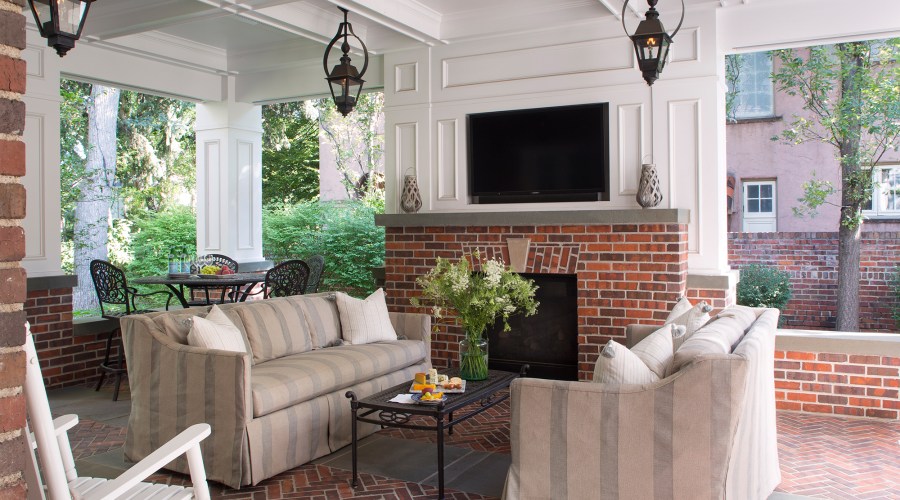 7 Backyards That Prove You Don't Need a Pool to Have Fun in the Sun