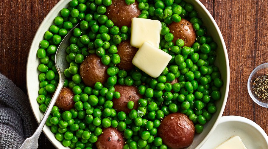 Peas and Potatoes with Bay Leaves and Black Pepper