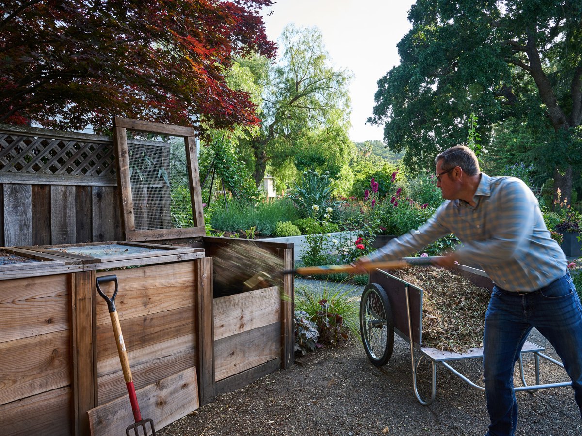 Pine House Edible Gardens Mulch Compost