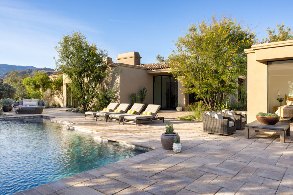 Pool in Indian Wells House by AM Interiors