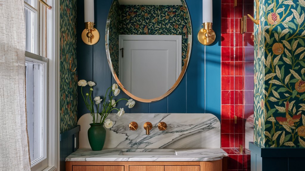 A Tiny Bathroom Felt Like a Dingy Cave—Now It's a Colorful, Whimsical Jewel Box