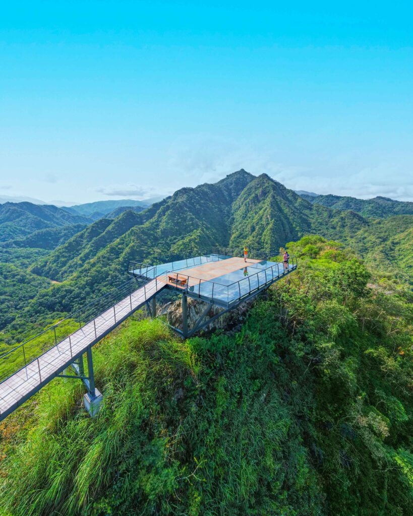 Jorullo Point Glass Platform