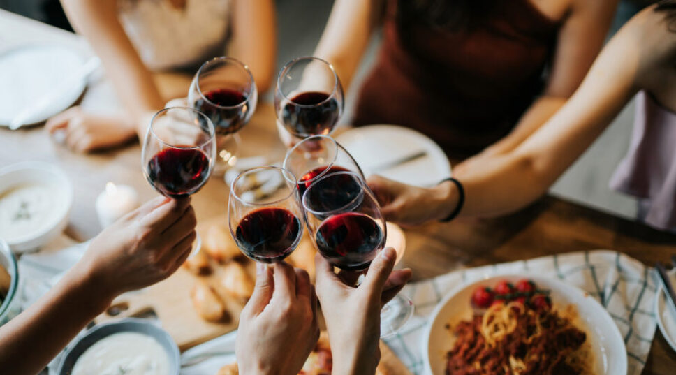 5 Wine Hacks Pros Have Been Keeping a Secret Until Now