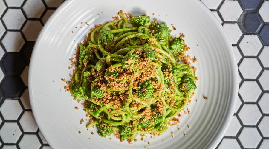 Bucatini al Pesto di Broccolo Romanesco