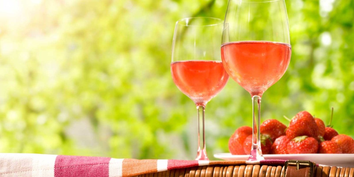 Rosé and Strawberries