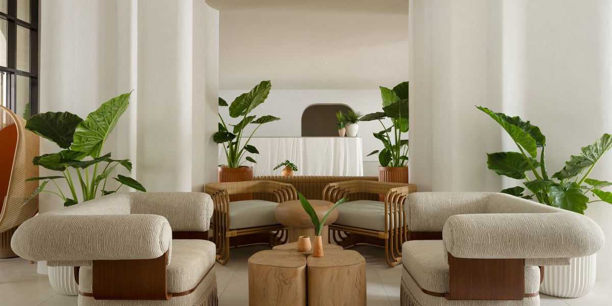 Sandbourne Santa Monica Front Desk Seating