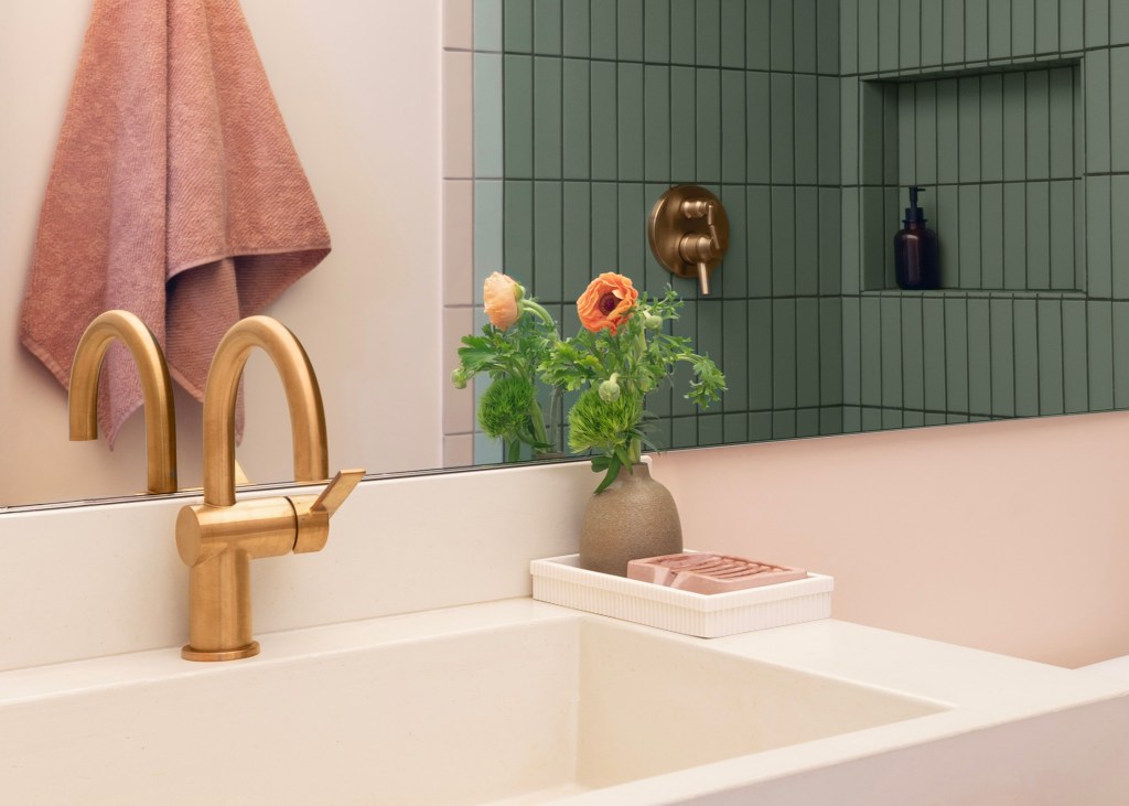 This Bathroom’s Design Was Inspired by Cycling Trips in Marin